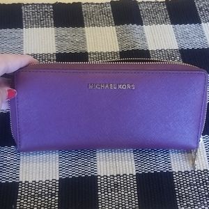 Michael Kors Continetal Wallet